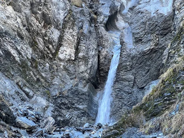 Vattenfall Vid Schrabach Bäcken Calfeisental Alpine Valley Och Unesco Världsarv — Stockfoto