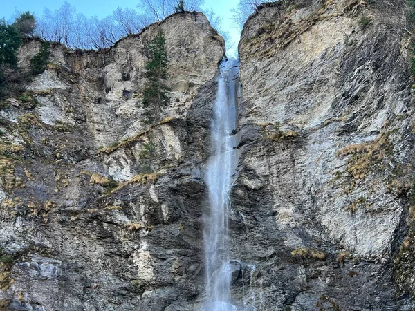 Cachoeiras Riacho Schrabach Vale Alpino Calfeisental Arena Tectônica Patrimônio Mundial — Fotografia de Stock