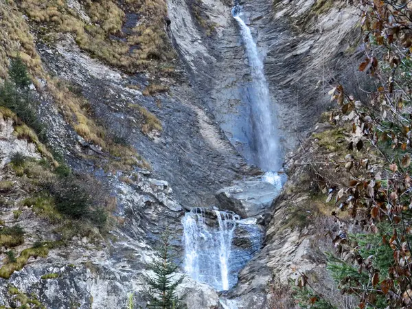 Watervallen Wilde Alpiene Kloof Van Helltobel Boven Het Calfeisental Unesco — Stockfoto