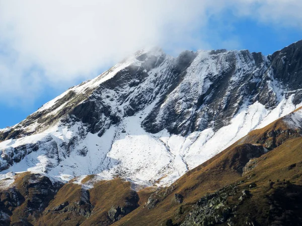První Podzimní Sníh Alpském Vrcholu Aelplichopf 2641 Švýcarských Alpách Tektonické — Stock fotografie