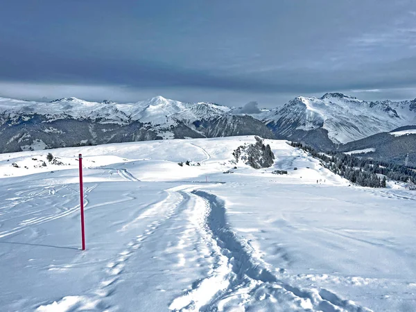 Wonderful Winter Hiking Trails Traces Fresh Alpine Snow Cover Swiss — Stock Fotó