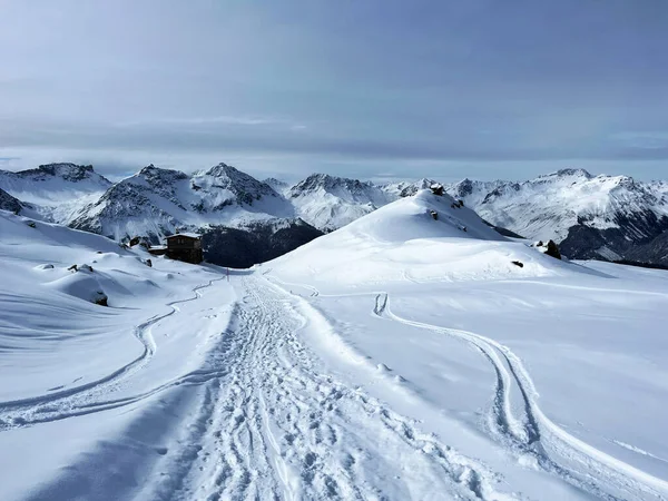 Wonderful Winter Hiking Trails Traces Fresh Alpine Snow Cover Swiss — Fotografia de Stock