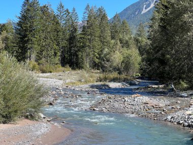 Albula Nehri veya Alvaneu Bad (Alvagni Bogn) - İsviçre (Kanton Graubuenden, Schweiz) Kantonu)