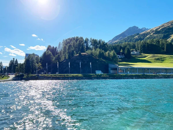 Ein Berühmter Schweizer Bergsee Davos Für Sport Und Erholung Herzen — Stockfoto
