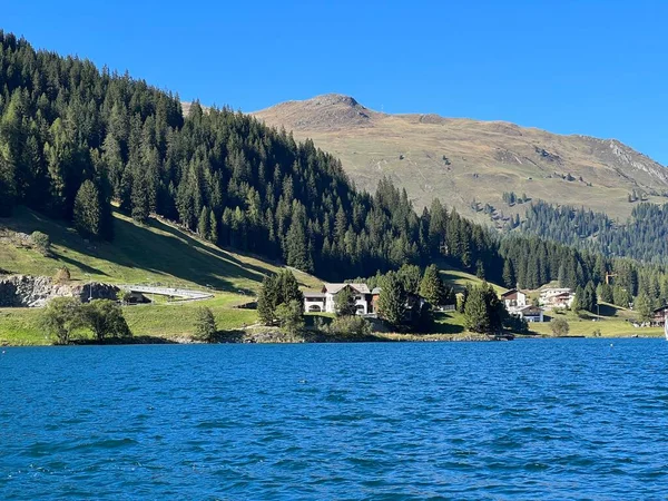 Słynne Szwajcarskie Jezioro Davos Dla Sportu Relaksu Sercu Alp Davosersee — Zdjęcie stockowe