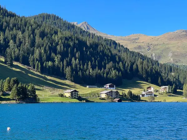 Uma Famosa Montanha Suíça Lago Davos Para Esportes Relaxamento Coração — Fotografia de Stock