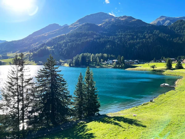 Słynne Szwajcarskie Jezioro Davos Dla Sportu Relaksu Sercu Alp Davosersee — Zdjęcie stockowe
