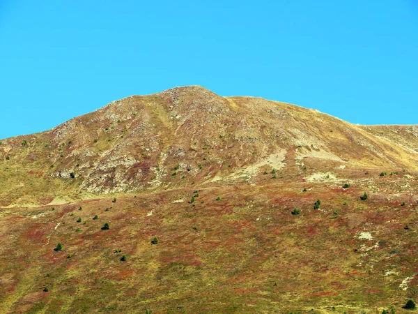 Alto Pico Alpino Suíço Hureli Huereli 2444 Acima Lago Montês — Fotografia de Stock