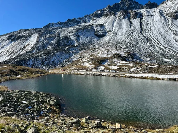 Piccolo Lago Alpino Lai Nair Lago Nero Schwarzer See Sulla — Foto Stock