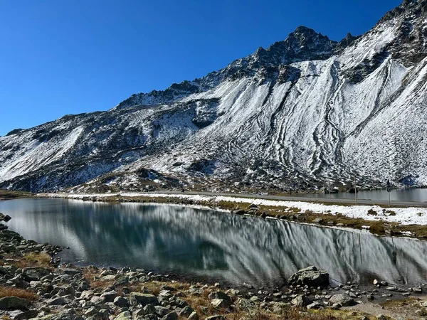 Sebuah Danau Kecil Pegunungan Swiss Lai Nair Danau Hitam Atau — Stok Foto