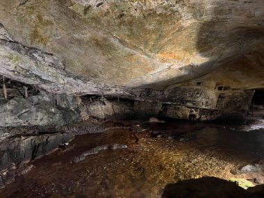 St. Beatus mağaraları - Thun Gölü (St. Beatus-Hohlen - das Naturwunder am Thunersee oder St. Beatus-Hoehlen), Interlaken - Bern Kantonu, İsviçre / Schweiz
