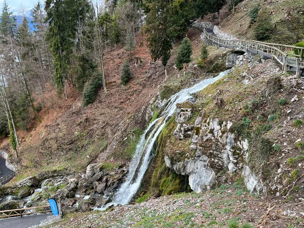Beatus Wasserfall Oder Wasserfälle Und Kaskaden Unter Der Beatus Höhle — Stockfoto