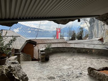 St. Beatus mağaraları - Thun Gölü (St. Beatus-Hohlen - das Naturwunder am Thunersee oder St. Beatus-Hoehlen), Interlaken - Bern Kantonu, İsviçre / Schweiz