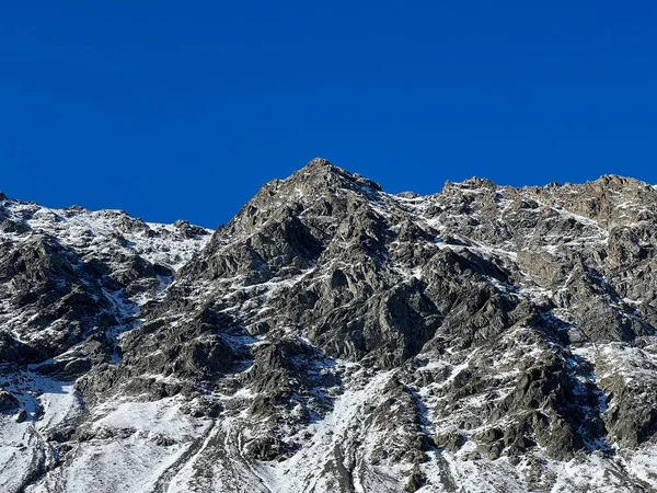 Primera Nieve Pico Rocoso Montaña Chlein Schwarzhorn 2967 Los Alpes —  Fotos de Stock