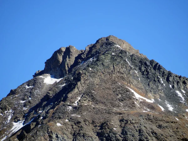 Montanha Rochosa Piz Mutera 3044 Maciço Dos Alpes Albula Acima — Fotografia de Stock