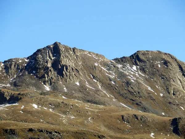 Skalnatý Vrchol Piz Chaste 2849 Masivu Albulských Alp Nad Švýcarským — Stock fotografie