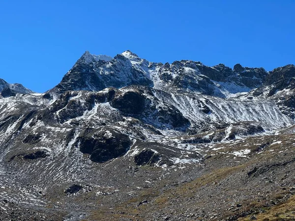 Первый Снег Скалистой Вершине Горы Пиз Гриалеч 3130 Альбульских Альпах — стоковое фото