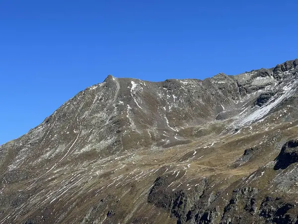 스위스 Fluelapass 알불라 알프스 산괴에 바위산 봉우리 피즈무르 2998 스위스 — 스톡 사진