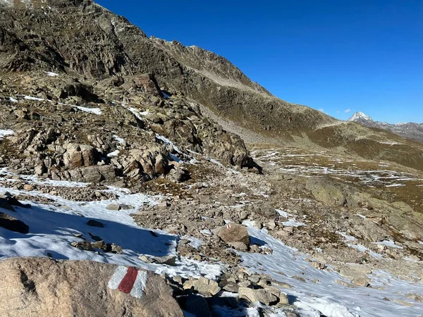 Sinais Marcações Alpinismo Alpino Área Montanhosa Dos Alpes Albula Acima — Fotografia de Stock