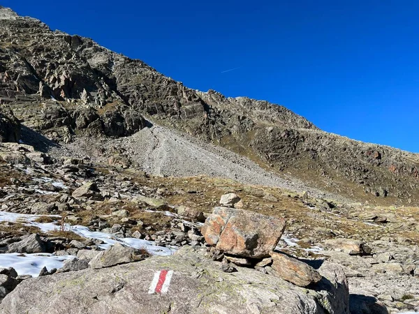 Alpine Mountaineering Signposts Markings Mountainous Area Albula Alps Swiss Mountain — Stock Photo, Image