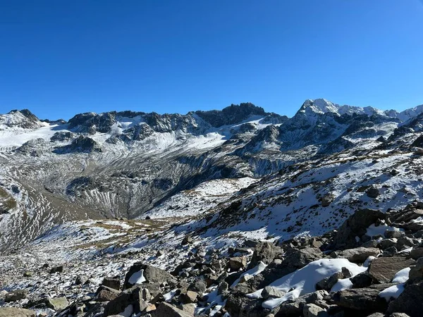 Smältning Nyhöstsnö Den Underbara Miljön Det Schweiziska Fjällmassivet Abula Alperna — Stockfoto