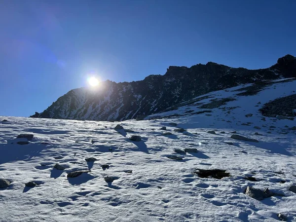 Friss Őszi Olvadása Svájci Abula Alpok Hegylánc Csodálatos Környezetében Zernez — Stock Fotó