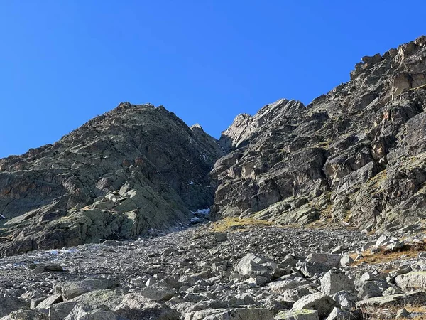 Skály Kameny Podzim Alpské Prostředí Alpských Alp Nad Švýcarským Horským — Stock fotografie