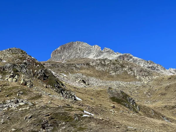 Albula Alpleri Ndeki Rocky Dağı Zirvesi Piz Radont 3064 Alp — Stok fotoğraf