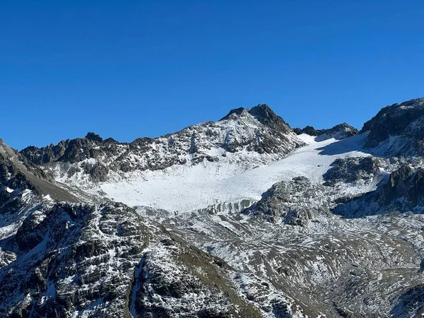 Primeira Neve Pico Rochoso Montanha Piz Sarsura 3175 Nos Alpes — Fotografia de Stock