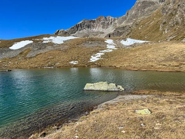 Высокие Альпийские Озера Рядом Горной Хижиной Chamanna Grialetsch Cas Grialetsch — стоковое фото