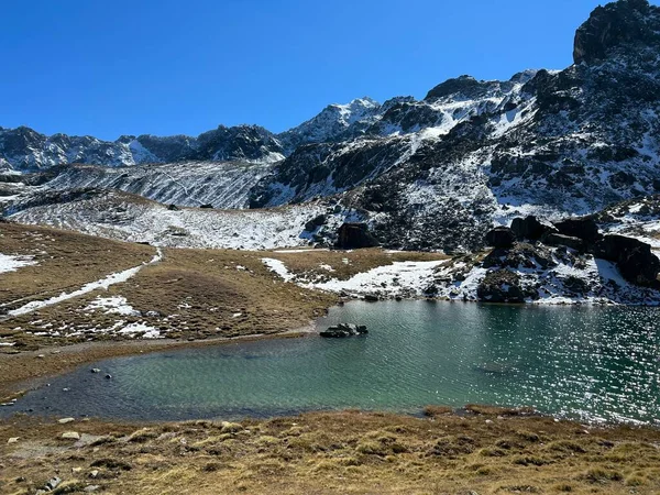 Vysoká Alpská Jezera Horské Chaty Chamanna Grialetsch Cas Nebo Grialetsch — Stock fotografie