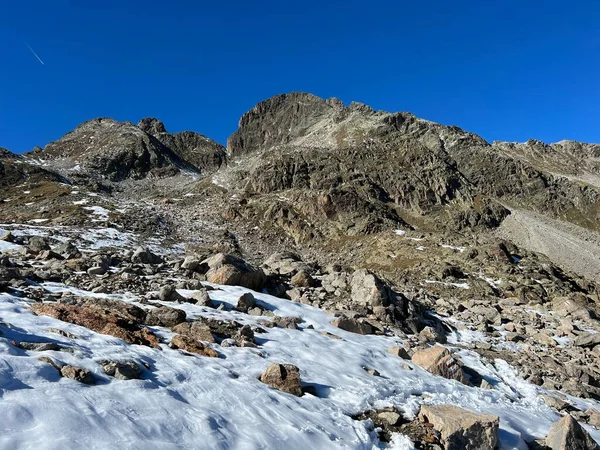 Rocky Mountain Peaks Raduner Chopf Raduener Choepf 3023 Piz Radont — Stock Photo, Image