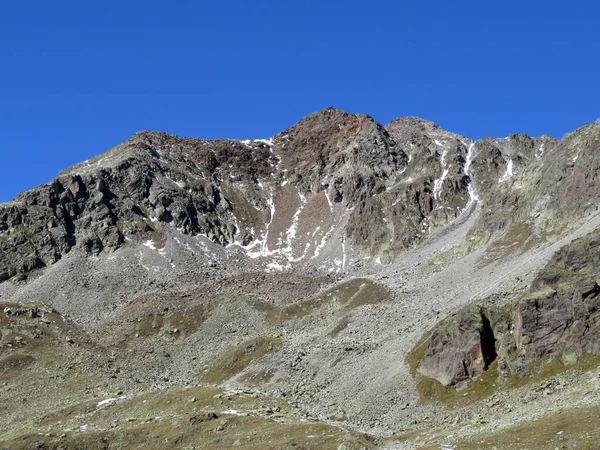 Klippig Bergstopp Raduner Rothorn Eller Raduener Rothorn 3021 Albula Alperna — Stockfoto