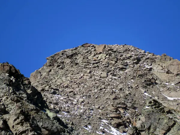 ロッキー山の山頂 アルプス山脈のラドナー ロソーン 3021メートル またはアルブラ山脈のラドナー ロソーン 3021メートル アルプス渓谷の上ヴァル グリアレッシュ Zernez — ストック写真