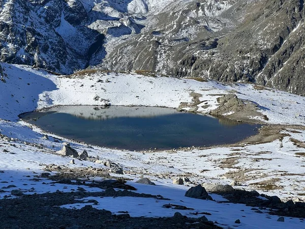Bezejmenná Vysoká Alpská Jezera Pohoří Abula Alpy Nad Švýcarským Silničním — Stock fotografie