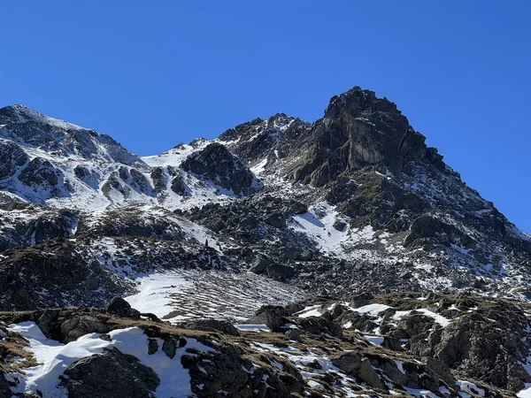 Első Őszi Sziklás Csúcsokon Albulai Alpok Hegyvidékén Dischma Alpesi Völgy — Stock Fotó