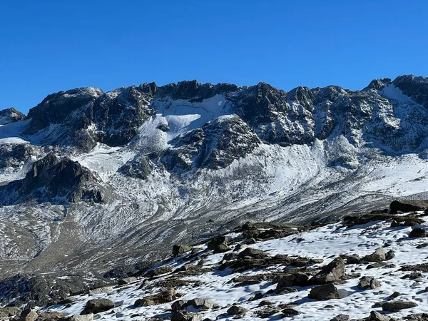 Άλπεων Βραχώδες Βουνό Κορυφή Grippa Naira 3130 Στο Ορεινό Όγκο — Φωτογραφία Αρχείου