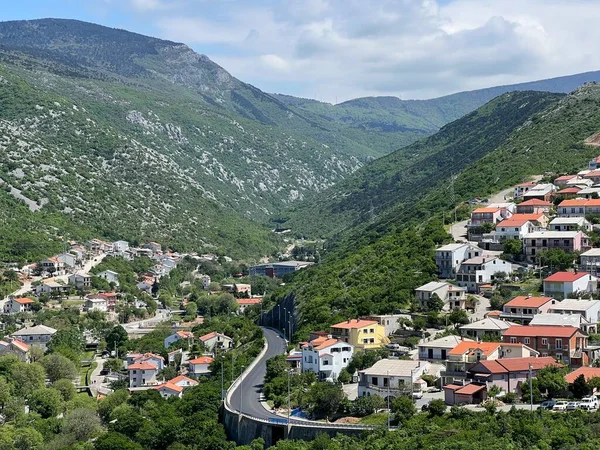Hırvatistan Pogled Grad Senj Kvarnerskom Zaljevu Stambene Kuce Obroncima Velebita — Stok fotoğraf