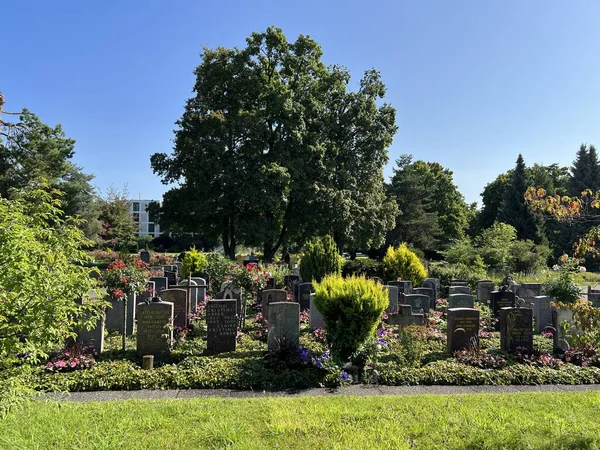 Pemakaman Affoltern Pemakaman Affoltern Atau Cimetiere Affoltern Oder Friedhof Affoltern Stok Gambar Bebas Royalti