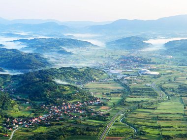 Hırvat Zagorje - Hırvatistan (Panoramski, Balonom iznad Hrvatskog Zagorja - Hrvatska)