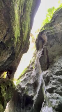 Tolmin Gorges (Triglav Ulusal Parkı, Slovenya) - Tolminer Klammen (Nationalpark Triglav, Slowenien) - Tolminska korita (Triglavski narodni parkı, Slovenya)