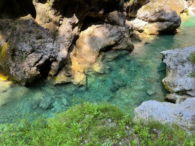 Tolmin Gorges (Triglav Ulusal Parkı, Slovenya) - Tolminer Klammen (Nationalpark Triglav, Slowenien) - Tolminska korita (Triglavski narodni parkı, Slovenya)