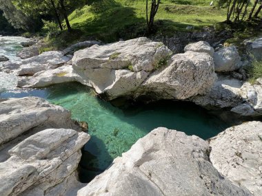 The Small Soca Gorge (Slovenya) - Kleine Soca-Schlucht oder Kleinen Soca-Troge (Kleinen Soca-Troege, Slowenien) - Mala korita Soce (Slovenija Soce))