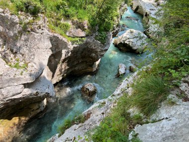 The Great Soca Gorge (Triglav Ulusal Parkı, Slovenya) - Grosse Soca-Schlucht oder Grosse Soca-Troge, Nationalpark Triglav (Grosse Soca-Troege, Slowenien) - Velika korita Soce, Triglavski narodni parkı