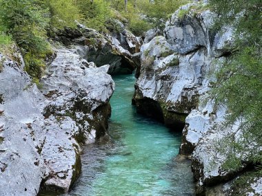 The Small Soca Gorge (Slovenya) - Kleine Soca-Schlucht oder Kleinen Soca-Troge (Kleinen Soca-Troeg, Slowenien) - Mala korita Soce (Slovenija Soce))