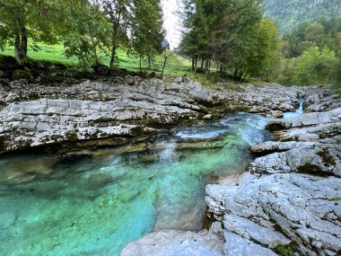 The Small Soca Gorge (Slovenya) - Kleine Soca-Schlucht oder Kleinen Soca-Troge (Kleinen Soca-Troeg, Slowenien) - Mala korita Soce (Slovenija Soce))