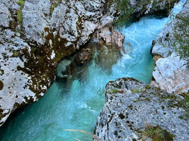 The Small Soca Gorge (Slovenya) - Kleine Soca-Schlucht oder Kleinen Soca-Troge (Kleinen Soca-Troeg, Slowenien) - Mala korita Soce (Slovenija Soce))