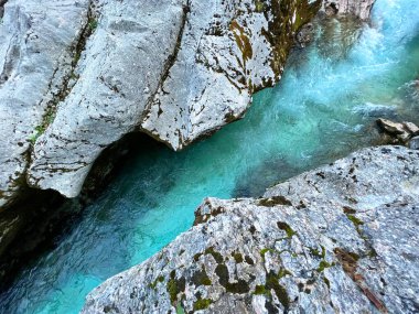 The Small Soca Gorge (Slovenya) - Kleine Soca-Schlucht oder Kleinen Soca-Troge (Kleinen Soca-Troeg, Slowenien) - Mala korita Soce (Slovenija Soce))