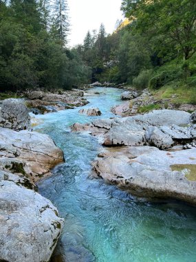 The Small Soca Gorge (Slovenya) - Kleine Soca-Schlucht oder Kleinen Soca-Troge (Kleinen Soca-Troeg, Slowenien) - Mala korita Soce (Slovenija Soce))