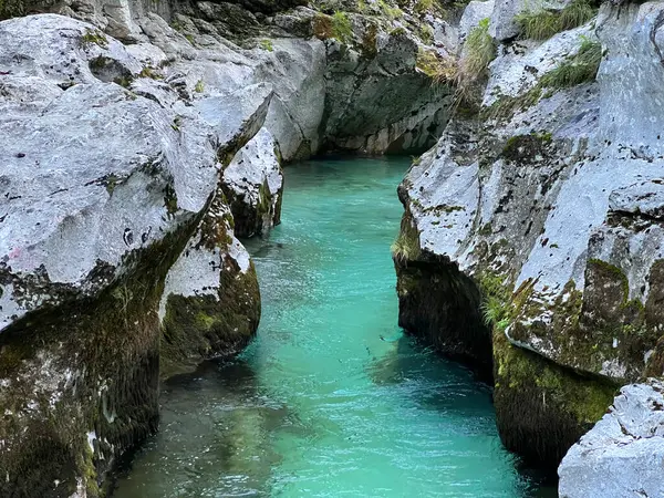 The Small Soca Gorge (Slovenya) - Kleine Soca-Schlucht oder Kleinen Soca-Troge (Kleinen Soca-Troeg, Slowenien) - Mala korita Soce (Slovenija Soce))